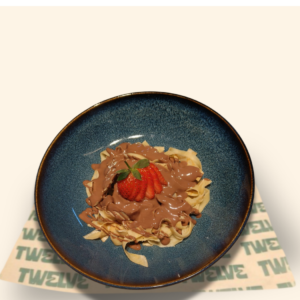 كريب الشوكولاتة مع الفراولة
Chocolate with Strawberry Crepe